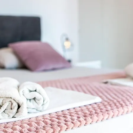 Apartmán Luxury Modern Penthouse W Jacuzzi & Huge Terrace Split