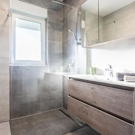 Luxury Modern Penthouse W Jacuzzi & Huge Terrace Apartmán