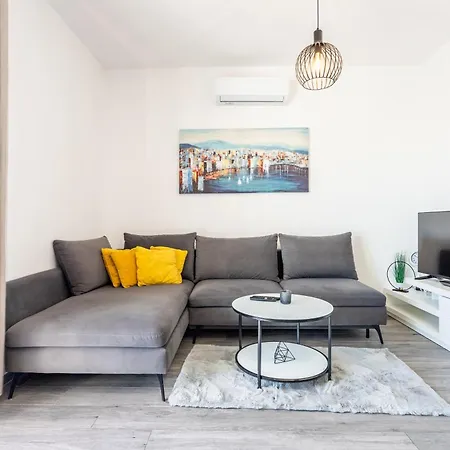 Luxury Modern Penthouse W Jacuzzi & Huge Terrace Apartmán Split