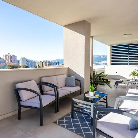 아파트 Luxury Modern Penthouse W Jacuzzi & Huge Terrace 스플리트