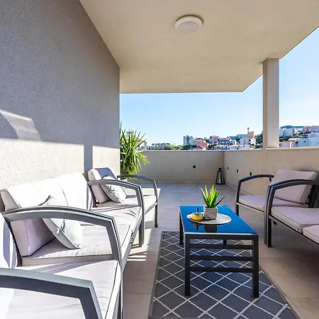 Luxury Modern Penthouse W Jacuzzi & Huge Terrace * 스플리트